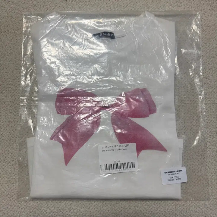 [SOLD OUT] 에즈이프캘리 화이트 리본 반팔 티셔츠
