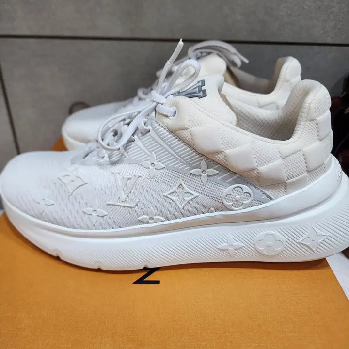 [BUNJANG] Louis Vuitton Show Up Sneakers / 루이비통 쇼 업 스니커즈 6.5