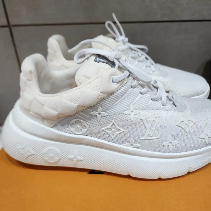 [BUNJANG] Louis Vuitton Show Up Sneakers / 루이비통 쇼 업 스니커즈 6.5