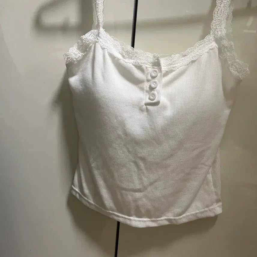 [BUNJANG] Zigzag ABLY Lace Cap Sleeveless Top White / 지그재그 에이블리 레이스 캡나시 화이트
