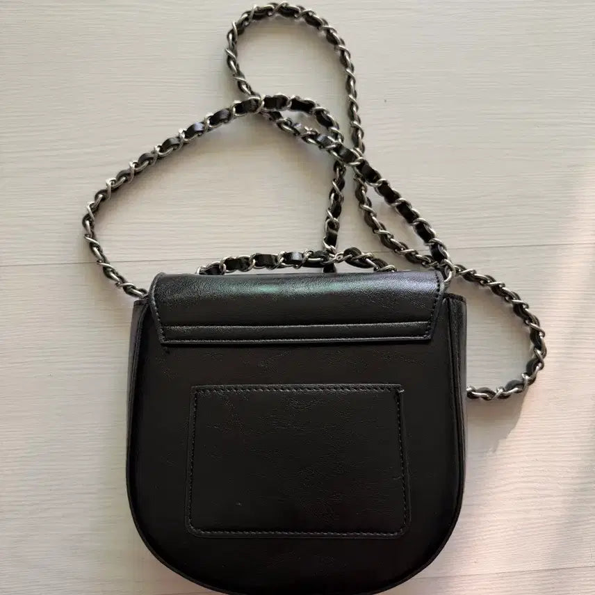 [BUNJANG] Black Chain Crossbody Bag / 블랙 체인 크로스백 가방