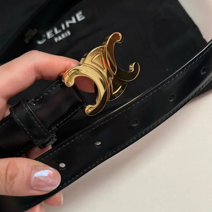 [BUNJANG] Celine Triomphe Black Belt Medium 75 / 셀린느 트리오페 블랙 벨트 금장 버클 미듐 미디엄 75