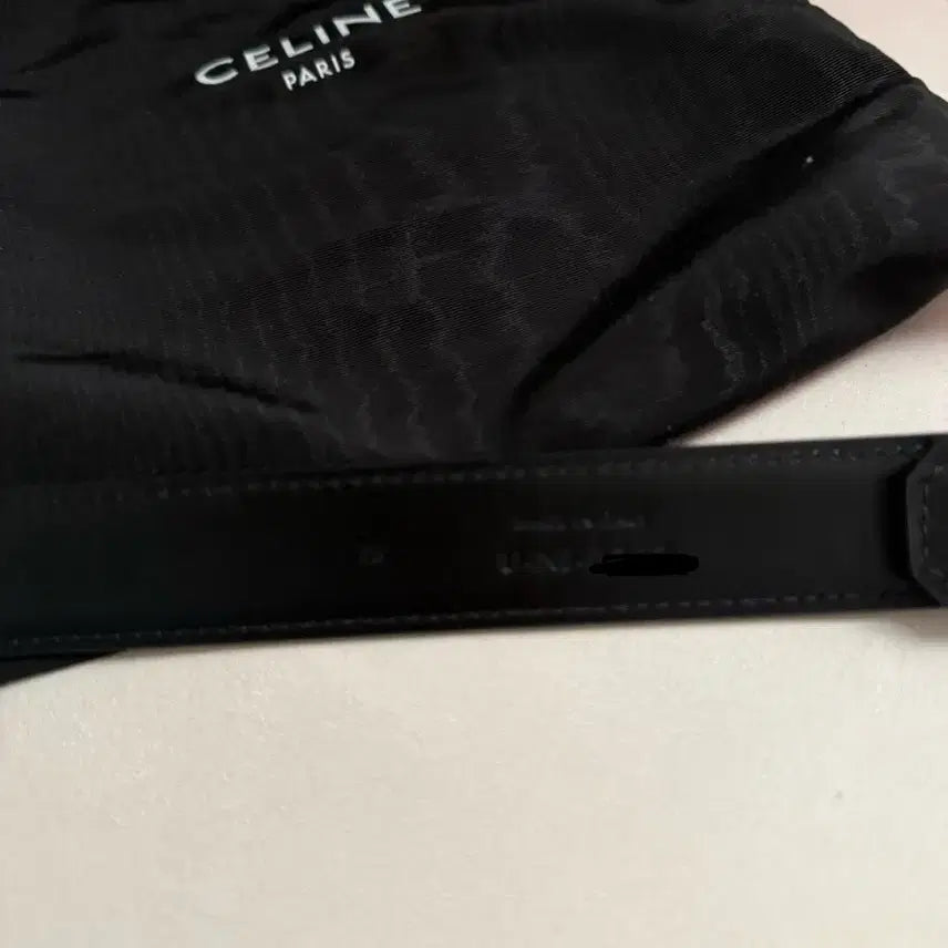 [BUNJANG] Celine Triomphe Black Belt Medium 75 / 셀린느 트리오페 블랙 벨트 금장 버클 미듐 미디엄 75