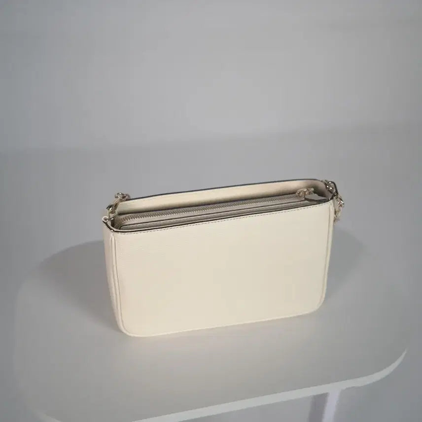 [BUNJANG] Louis Quatorze Chain Shoulder Bag Ivory / 루이까또즈 체인 숄더백 아이보리
