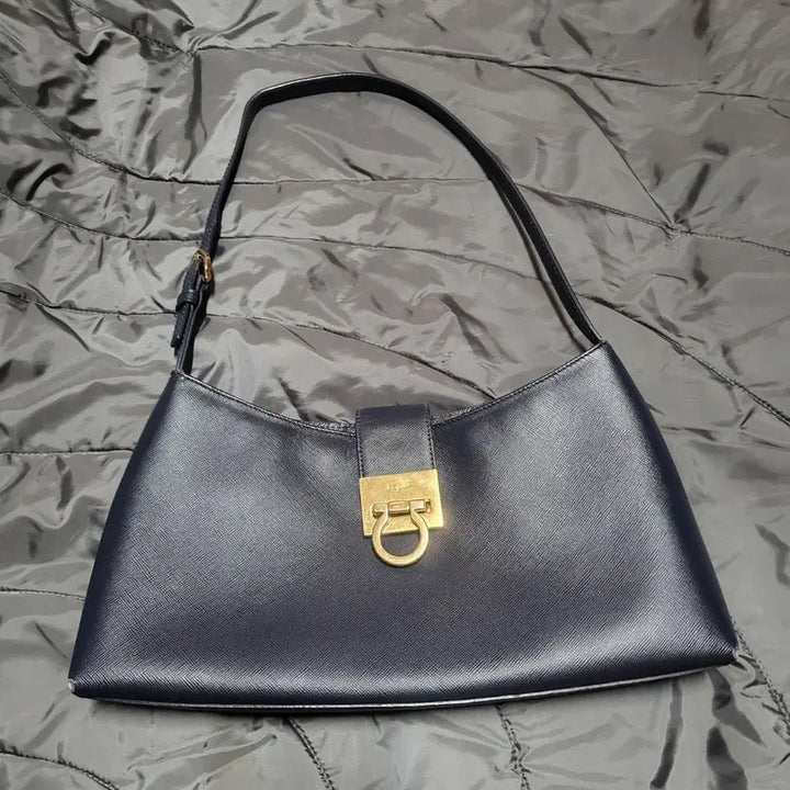 [BUNJANG] Salvatore Ferragamo Tripudio Shoulder Bag / 페라가모 트리폴리오 숄더백