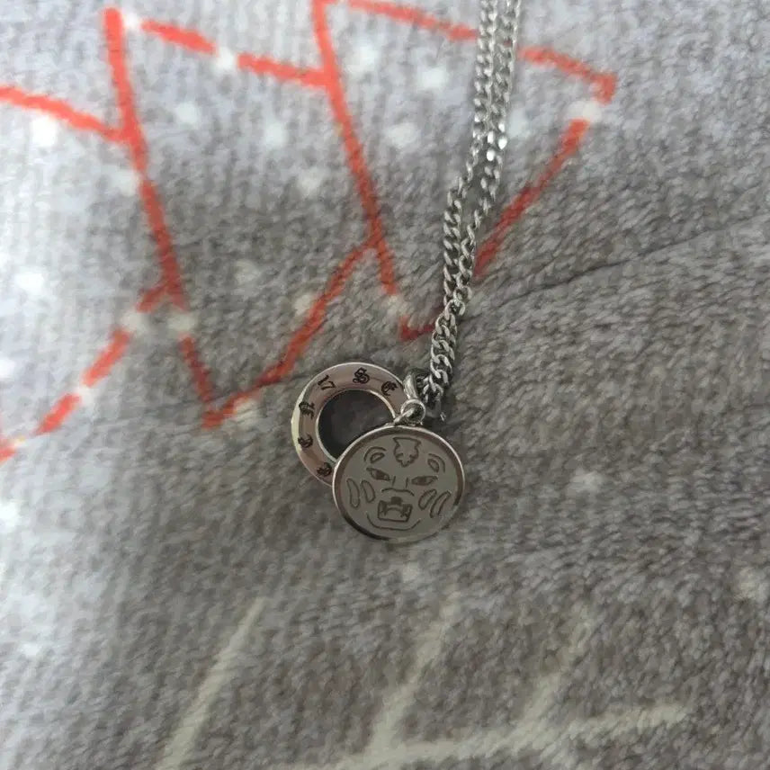 [BUNJANG] Seventeen Hoshi Necklace / 세븐틴 (Seventeen) 호시 목걸이