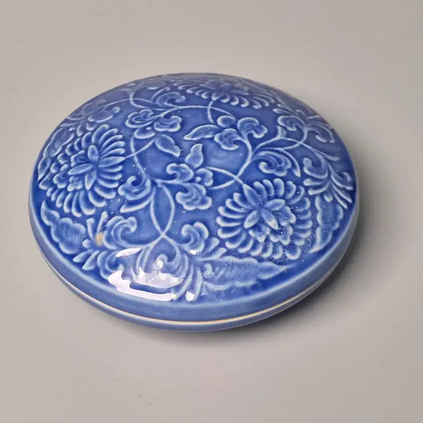 [BUNJANG] Northern Song Dynasty Guan Kiln Ding Ware Celadon Engraved Floral Covered Box / 북송 관요 정요 청유 양각 화문 유개합 중국도자기 골동품 수집품
