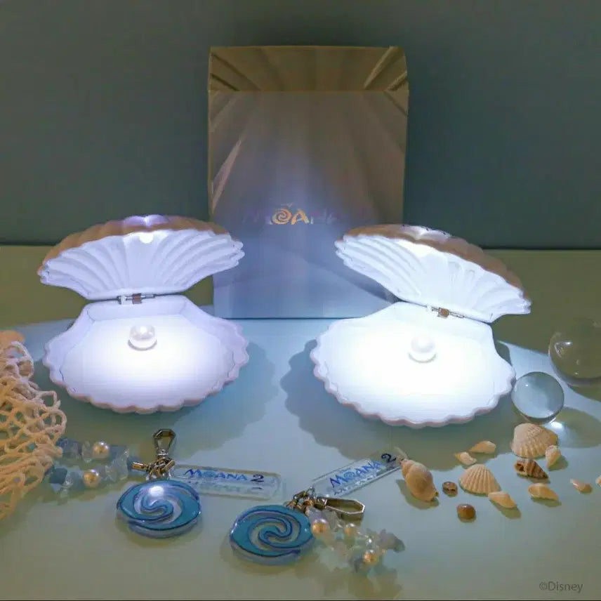 [BUNJANG] Disney Moana Shell Case with Hei Hei Keychain / 디즈니 모아나키링 조개케이스