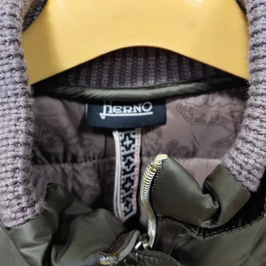 [BUNJANG] Erno Lightweight Padded Jacket (Women) - Size 40 / 에르노 경량 패딩 여성40  55