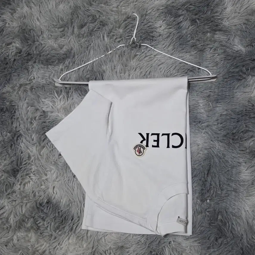 [BUNJANG] Moncler T-Shirt / 몽클레어 반팔티 판매합니다