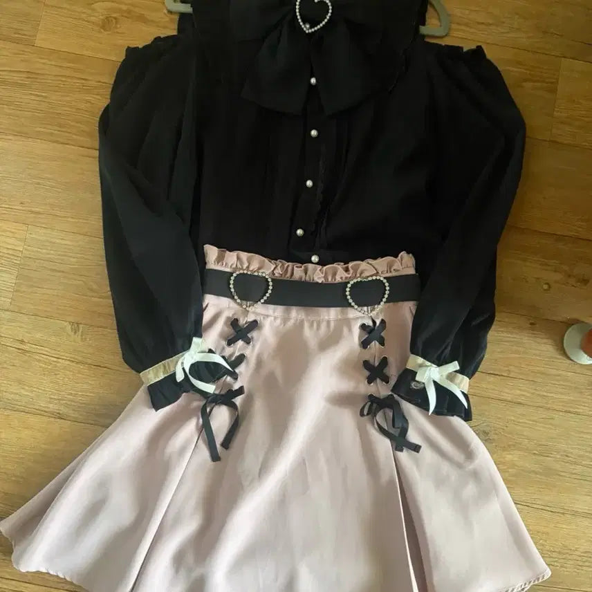 [BUNJANG] Dear My Love Blouse &amp; Skirt Set / 디마럽 디어마이러브 블라우스 스커트 세트