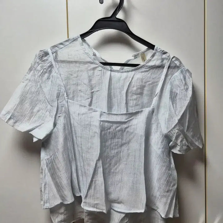 [BUNJANG] Realcoco Plot Blouse Sky Blue Short Sleeve / 리얼코코 메이드 플롯 블라우스 스카이블루 반팔 프리