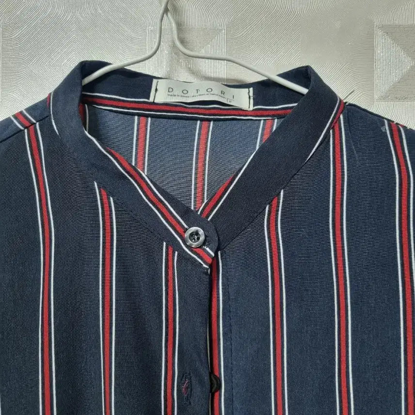 [BUNJANG] DOTORI Striped Henley Neck Shirt / DOTORI 스트라이프 헨리넥 셔츠 남방66.66반
