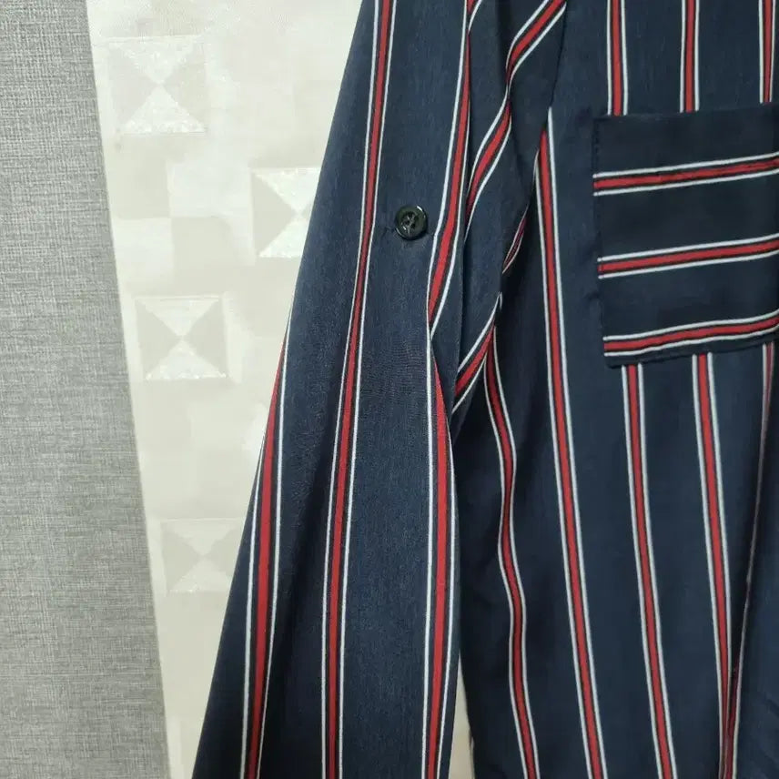 [BUNJANG] DOTORI Striped Henley Neck Shirt / DOTORI 스트라이프 헨리넥 셔츠 남방66.66반