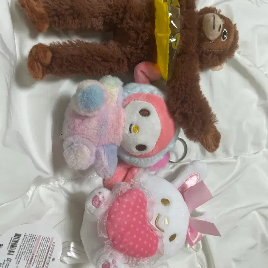 [BUNJANG] My Melody &amp; Wish Me Mell Keyring Bundle / 인형 키링 마이멜로디/위시미멜/오랑우탄 일괄!