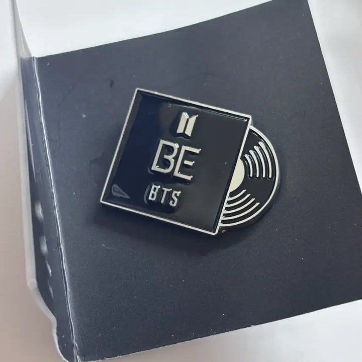 [SOLD OUT] 방탄소년단 BE 앨범 뱃지 판매