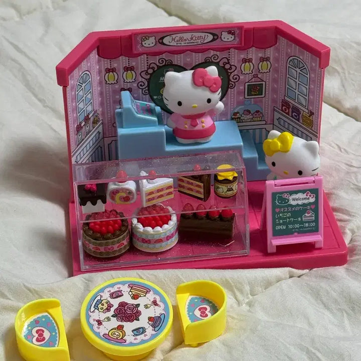 [BUNJANG] Hello Kitty Classic Bakery Role-Playing Toy / [급처] 헬로키티 고전키티 소꿉놀이 역할놀이 장난감 처분