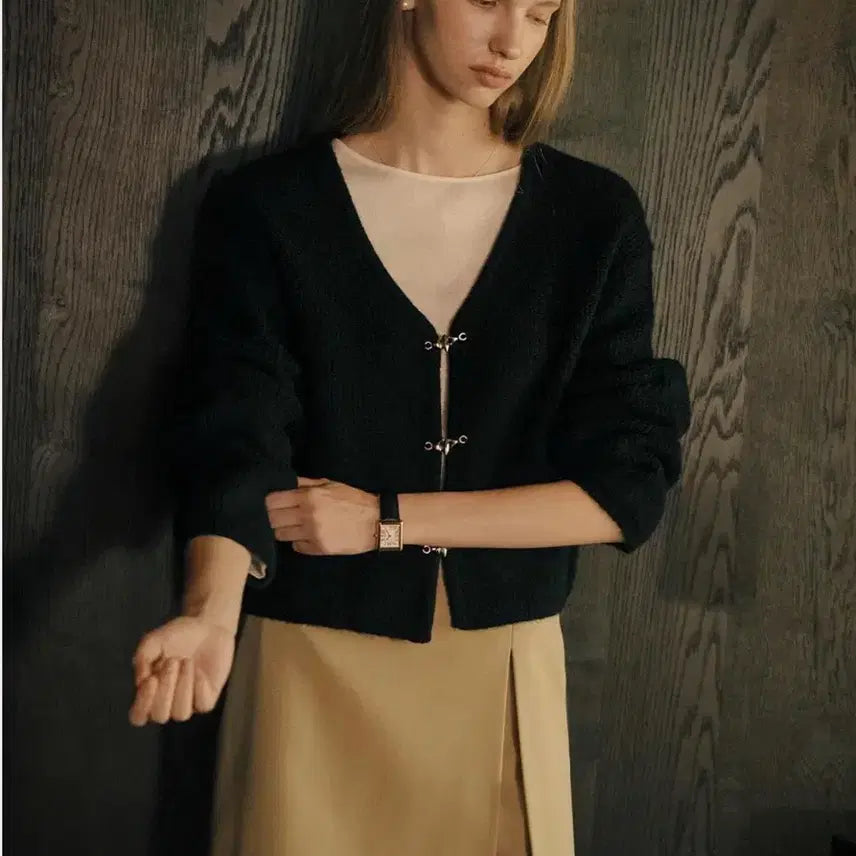 [BUNJANG] Tilda Dye V-Neck Wool Cardigan / 틸아이다이 버클 디테일 v넥 울 가디건