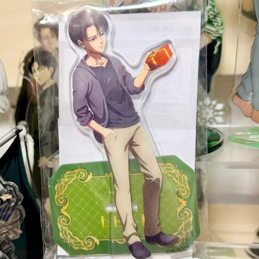 [BUNJANG] Attack on Titan Levi Childhood Acrylic Stand / 진격의 거인 진격거 리바이 유년기 선물 생일 아크릴 스탠드 판매