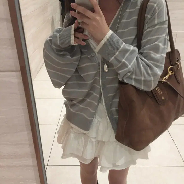 [BUNJANG] Momented Summer Stripe V-Neck Knit Cardigan / 크림치즈마켓 모먼티드 썸머 스트라이프 브이넥 니트 가디건