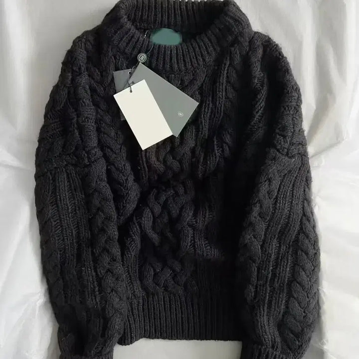 [BUNJANG] Cable Knit Black Sweater / 케이블 니트 블랙 스웨터