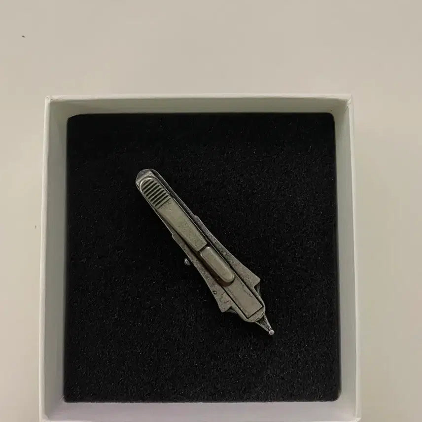 [BUNJANG] Waveisss Tie Pin / 웨이비니스 타이핀 (미사용, 박스포함)