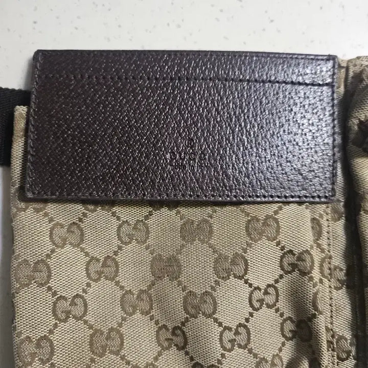 [BUNJANG] Gucci G.G Canvas Hip Sack Crossbody Bag / 구찌 G.G 캔버스 힙색 크로스백