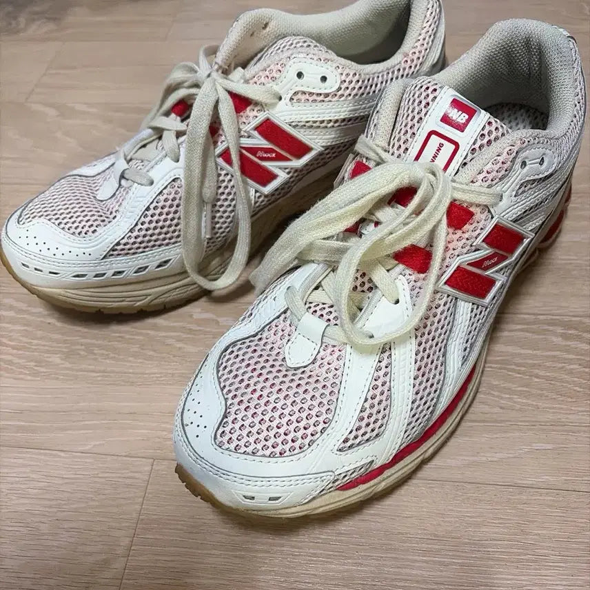 [BUNJANG] New Balance 1906R White Red Sneakers / [급처] 뉴발란스 1906R 화이트 레드