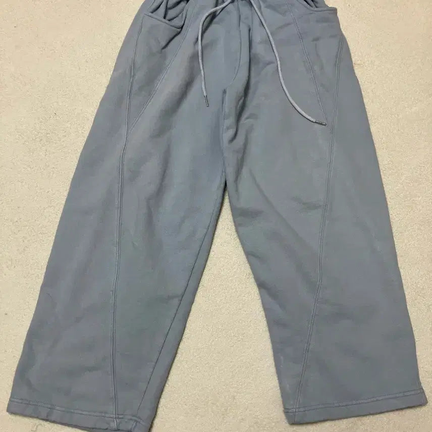 [BUNJANG] Naning9 Sky Blue Training Pants / 난닝구 하늘색 트레이닝 바지