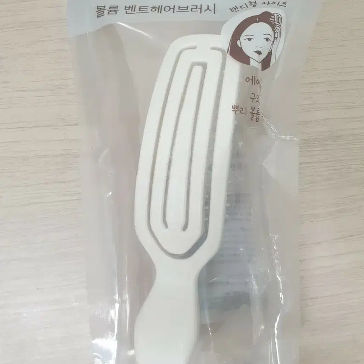 [BUNJANG] Daiso Volume Vent Hair Brush / 다이소 볼륨 벤트 헤어 브러시 숏핸들