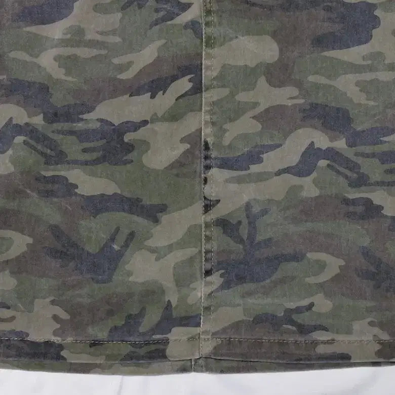 [BUNJANG] Sorridere Camouflage High-Waist Mini Skirt (M) / [Sorridere] 뒷밴딩 카모 4버튼 하이웨이스트 스커트 (M)