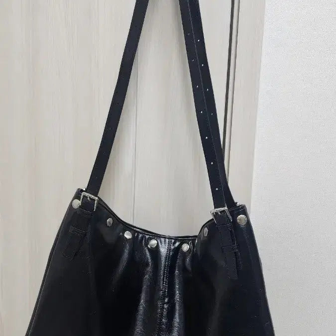[BUNJANG] Matinkim Stud Point Large Shoulder Bag / 새상품 마뗑킴 스터드 포인트 라지 숄더백