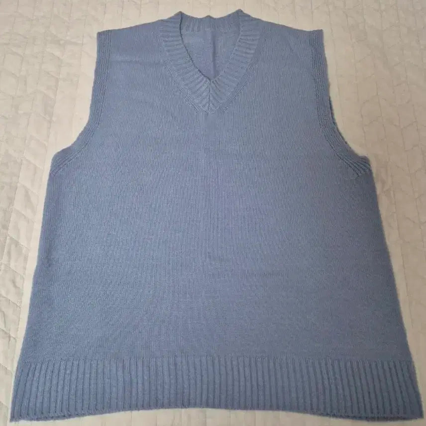 [BUNJANG] Pastel Blue Knit Vest / 파스텔 블루 니트 조끼