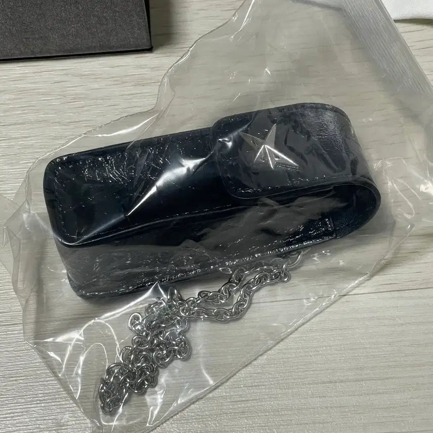 [BUNJANG] aespa Winter Richman Keyring Case / 에스파 윈터 리치맨 키링 케이스