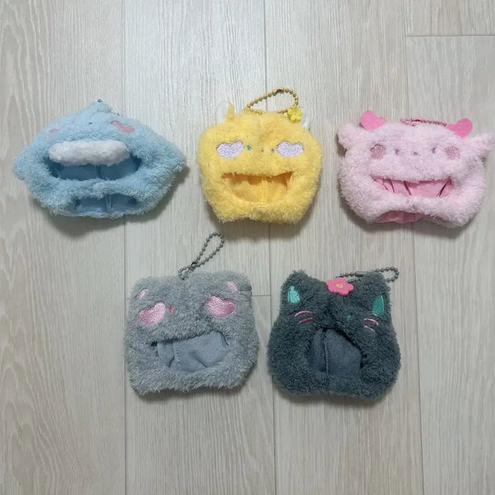 [BUNJANG] PLAVE Mmemimu Doll Bundle Set / 플레이브 므메미무 인형, 모자, 케이프 일괄 판매