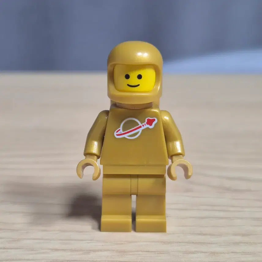 [BUNJANG] LEGO Gold Astronaut Minifigure / 레고 금색 우주인 미니피규어