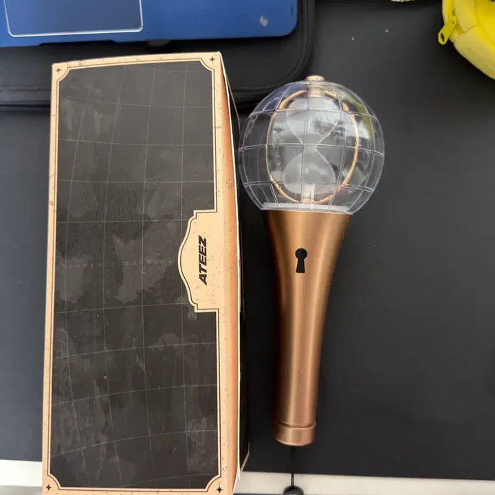 [BUNJANG] ATEEZ Lightiny 2 Official Light Stick / 에이티즈 응원봉 라이티니2