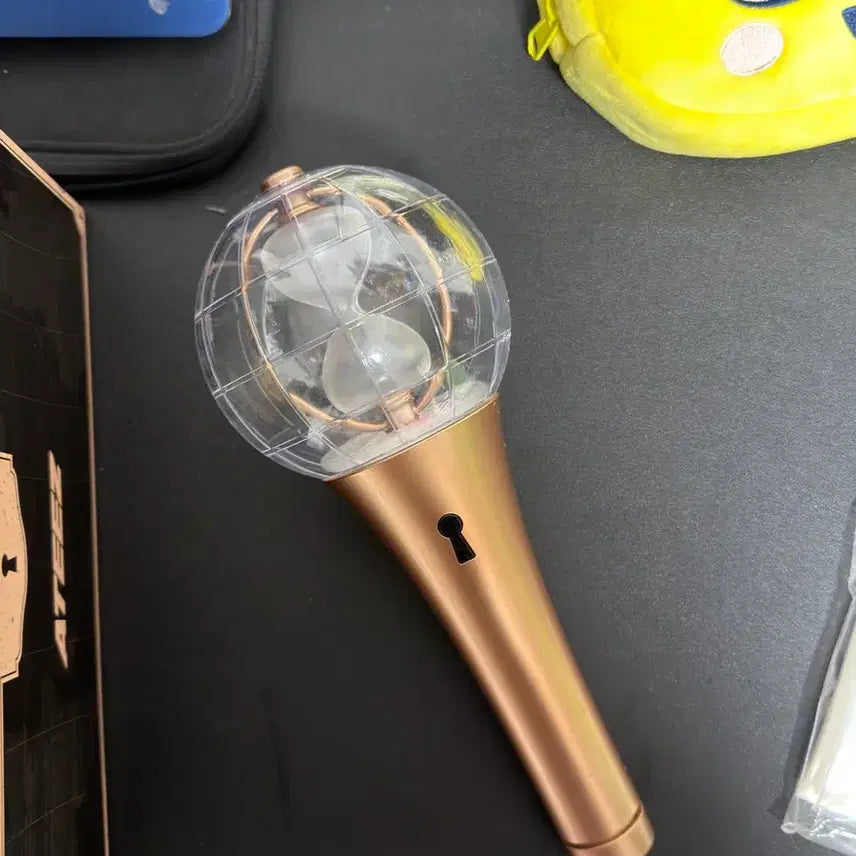 [BUNJANG] ATEEZ Lightiny 2 Official Light Stick / 에이티즈 응원봉 라이티니2