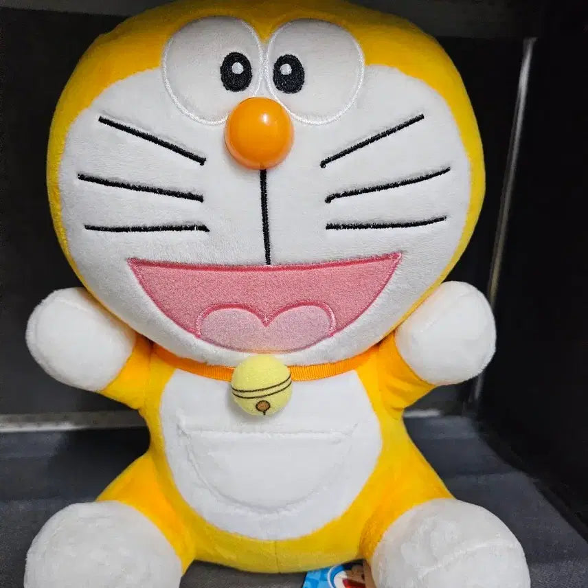 [BUNJANG] Yellow Doraemon Medium Plush / 노란 도라에몽 중형 인형