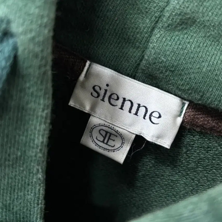 [BUNJANG] Sienne Hoodie / 시엔느 정품 후드티