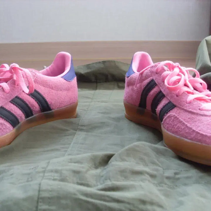 [BUNJANG] Adidas Gazelle Indoor Pink Sneakers / 아디다스 가젤 인도어 핑크 새제품 240사이즈