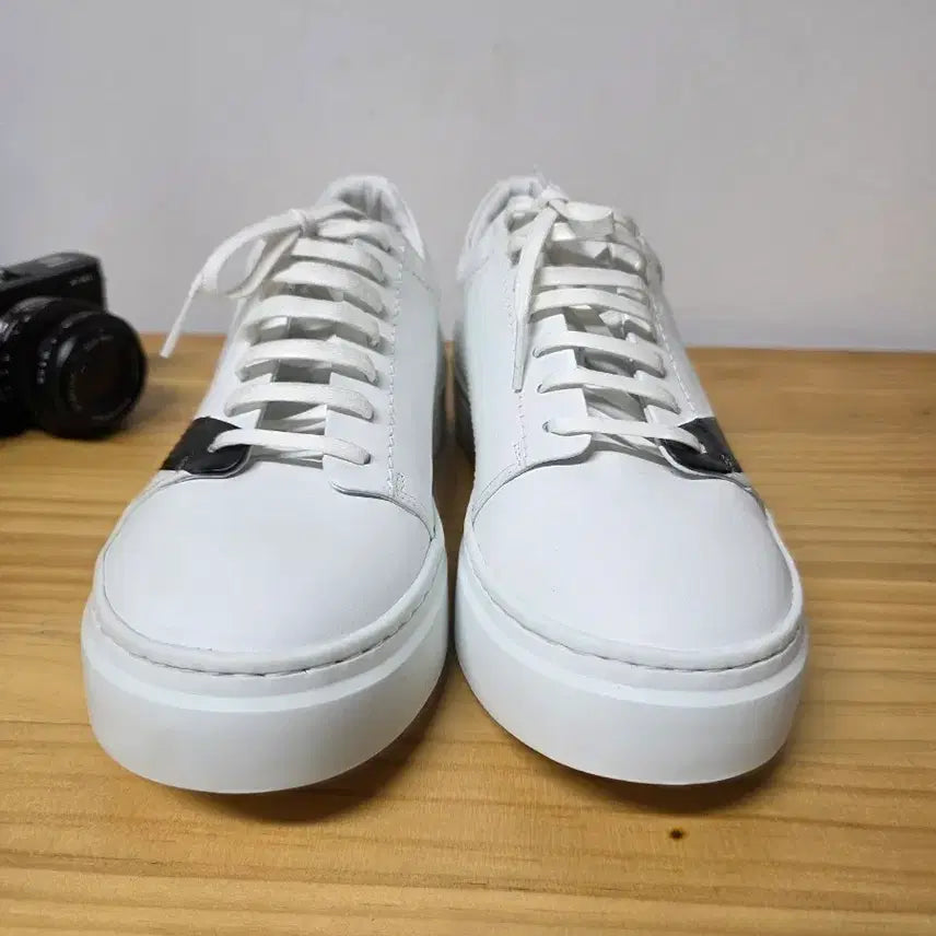 [BUNJANG] Solid Homme White Leather Sneakers / 솔리드옴므 흰색 스니커즈 운동화 미사용