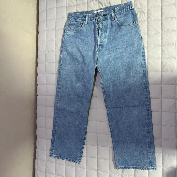 [BUNJANG] Hatski Wide Tapered Denim Jeans Ice Blue / [1] 하츠키 와이드 테이퍼드 데님 Ice Blue
