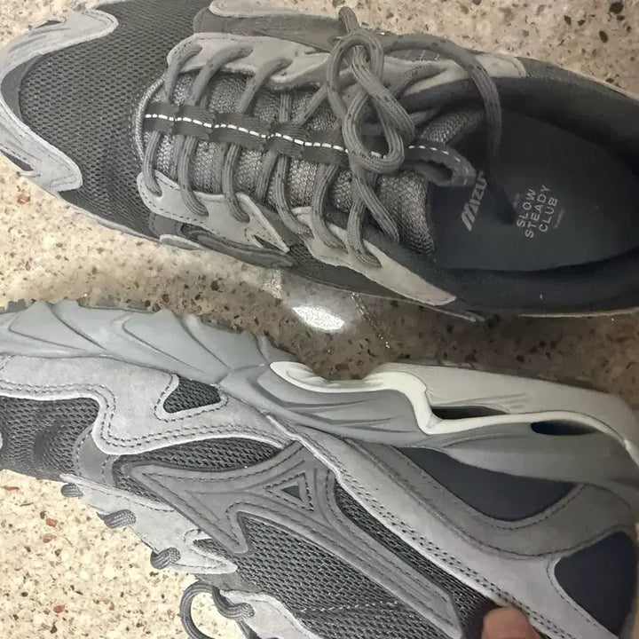 [BUNJANG] Mizuno Slow Steady Club Collaboration Sneakers / 미즈노 슬로우스테디클럽 콜라보 250