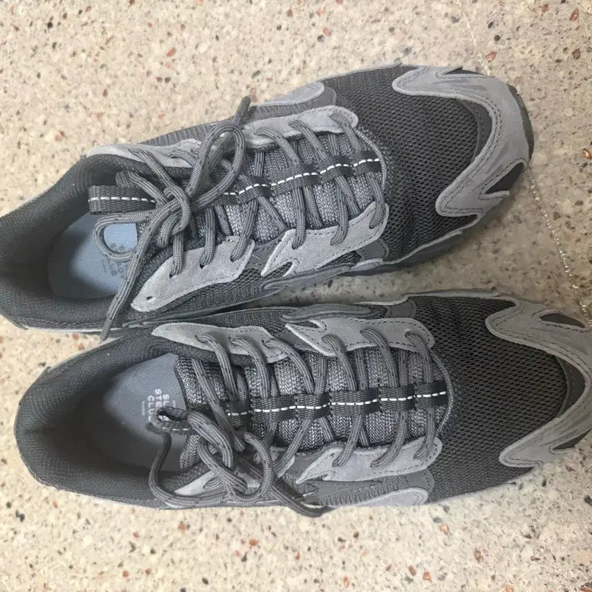 [BUNJANG] Mizuno Slow Steady Club Collaboration Sneakers / 미즈노 슬로우스테디클럽 콜라보 250