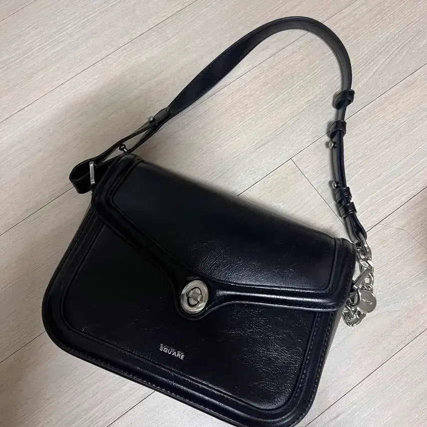 [BUNJANG] Square Line Amber Handbag / 스퀘어라인 엠버 가방