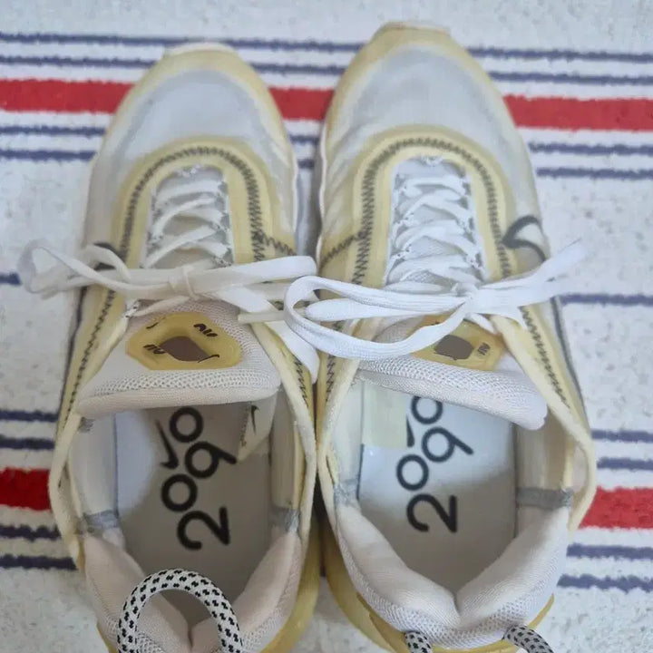 [BUNJANG] Nike Air Max 2090 Sneakers / 나이키 에어맥스 2090 235사이즈