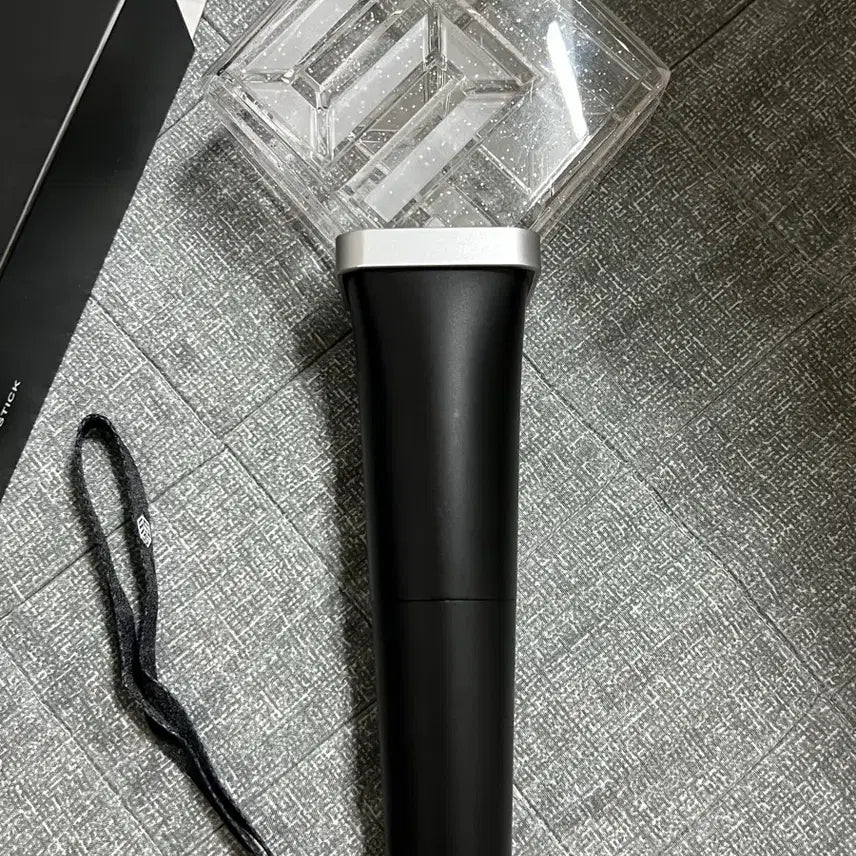 [BUNJANG] tripleS Official Light Stick / 트리플에스 응원봉