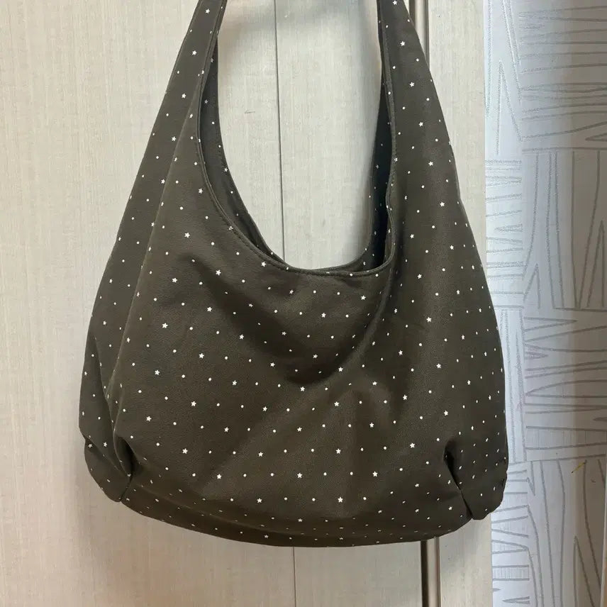 [BUNJANG] Khaki Star Pattern Shoulder Bag / 카키색 별무늬 숄더백