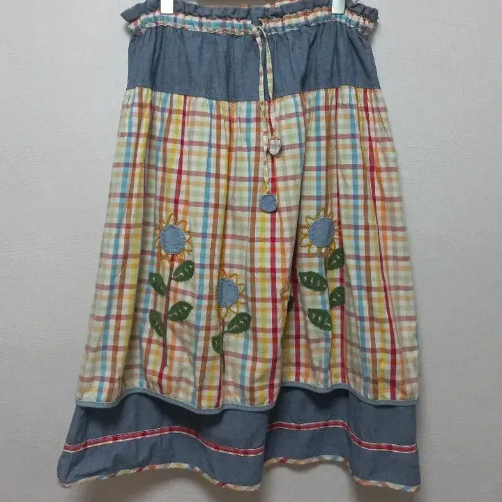 [BUNJANG] Denim Check Embroidered Midi Skirt / 데님 체크 배색 자수 스커트